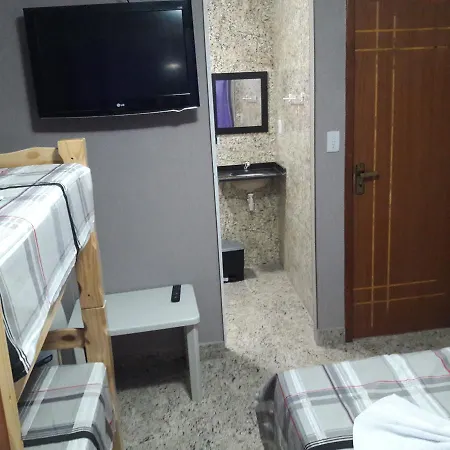 Hostel Falcão-Suites Privativas com Ar Condicionado-2